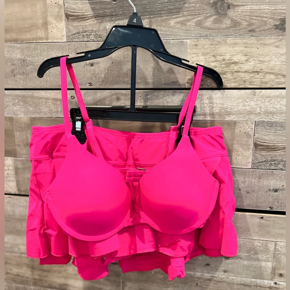 New Women’s 3PC Bikini Skirt Set ! Small 2-4 !